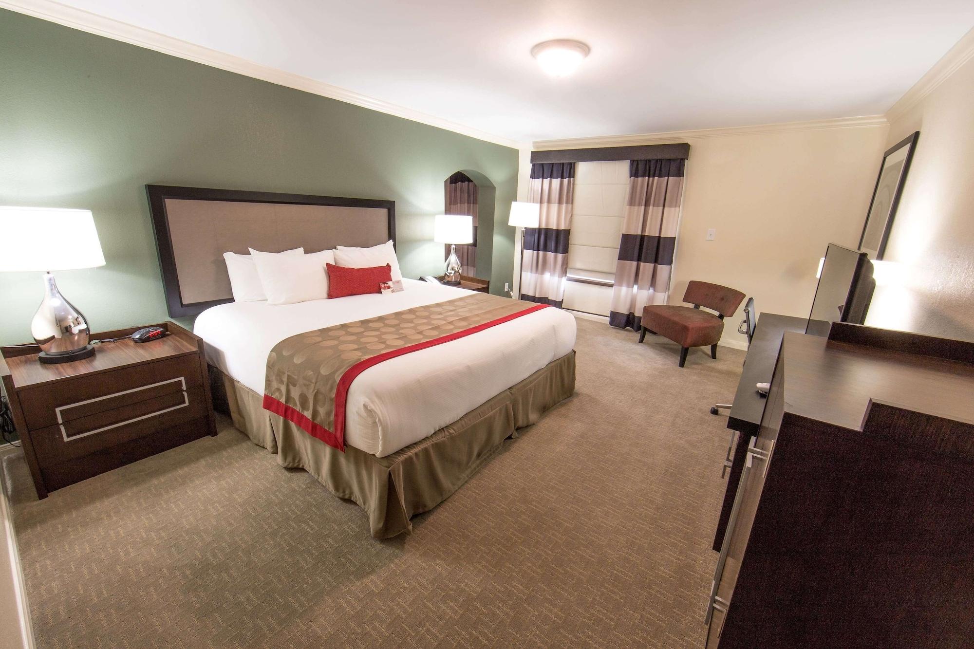 Ramada By Wyndham Houston Intercontinental Airport East Hotel Humble Exterior photo