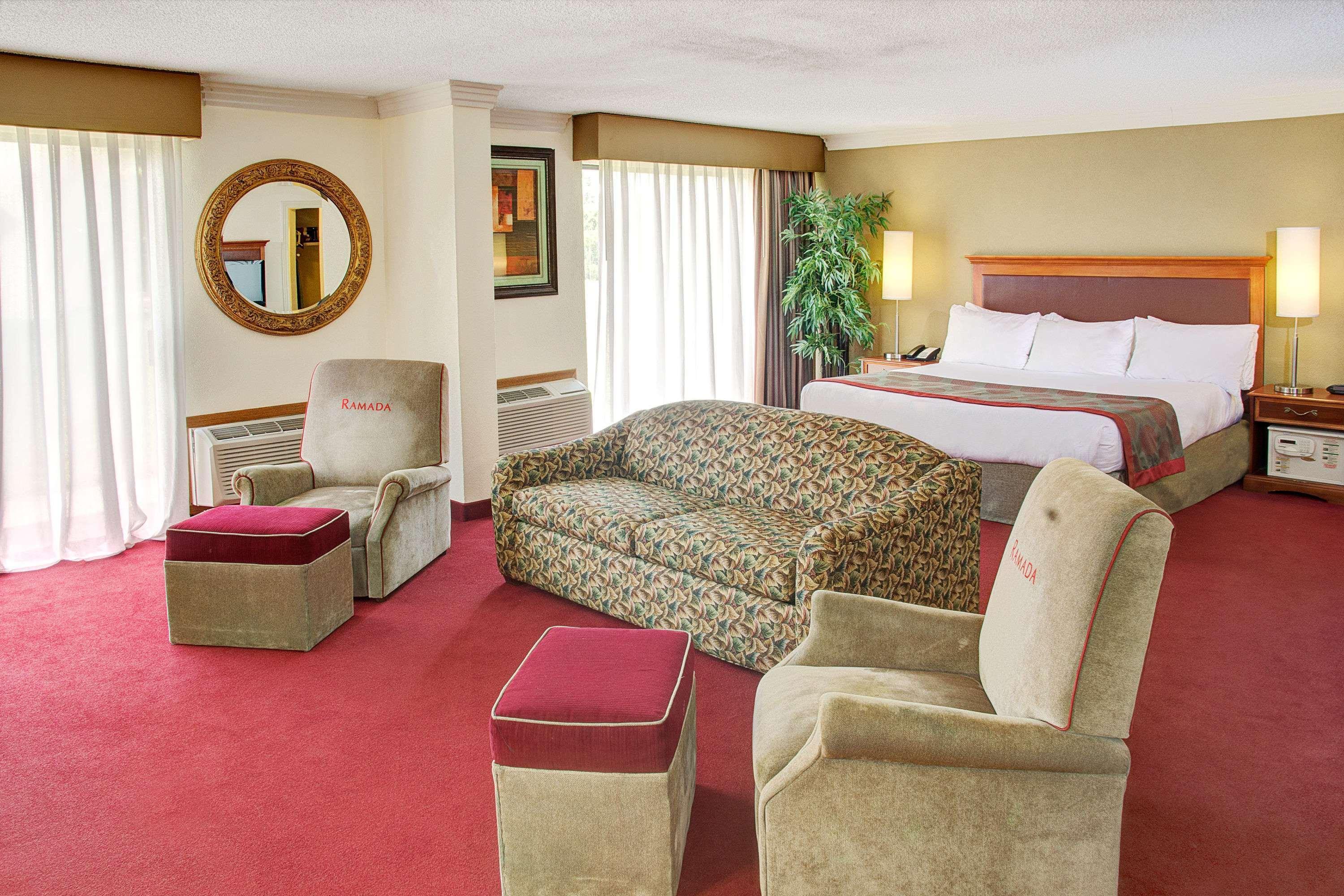 Ramada By Wyndham Houston Intercontinental Airport East Hotel Humble Exterior photo