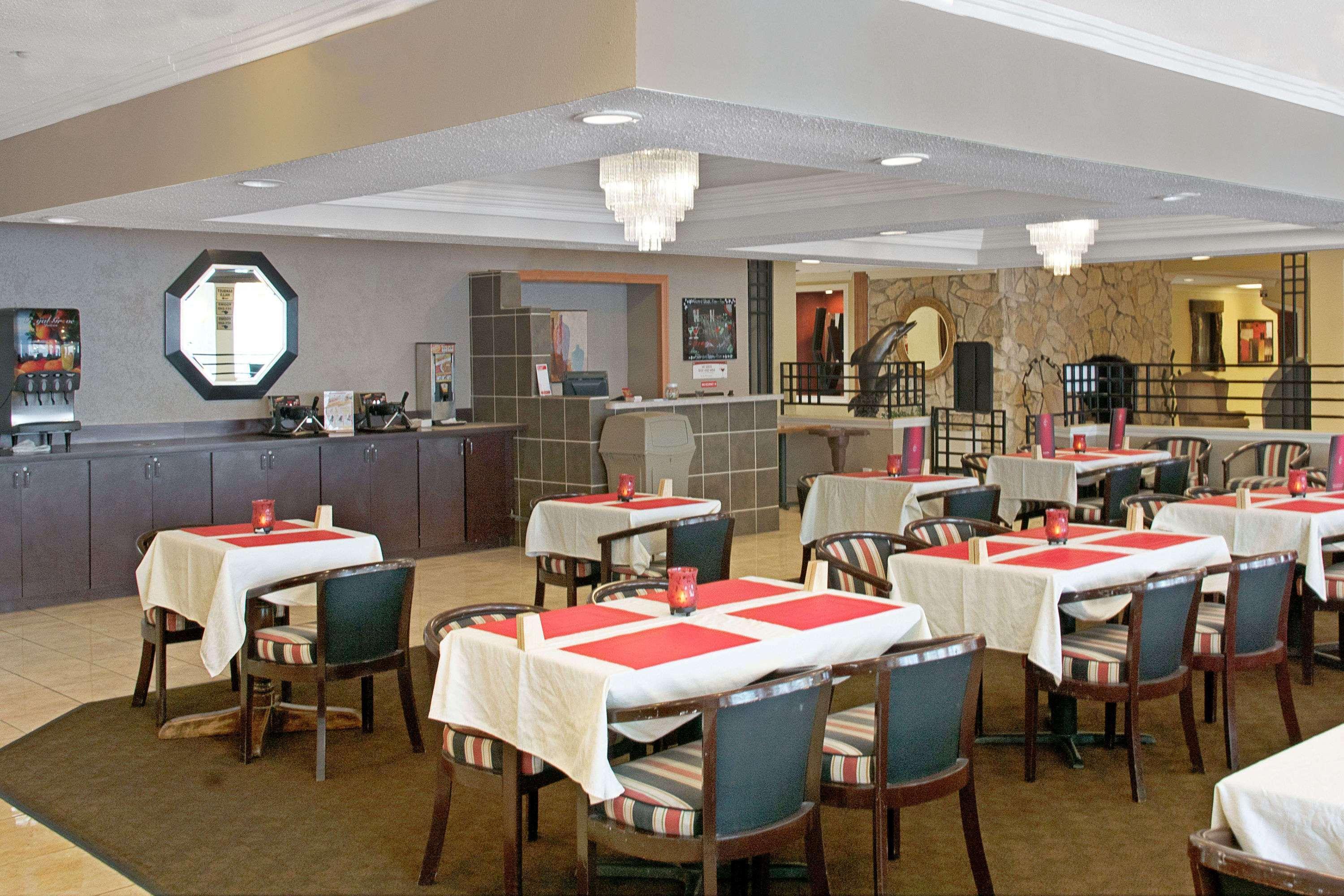 Ramada By Wyndham Houston Intercontinental Airport East Hotel Humble Exterior photo