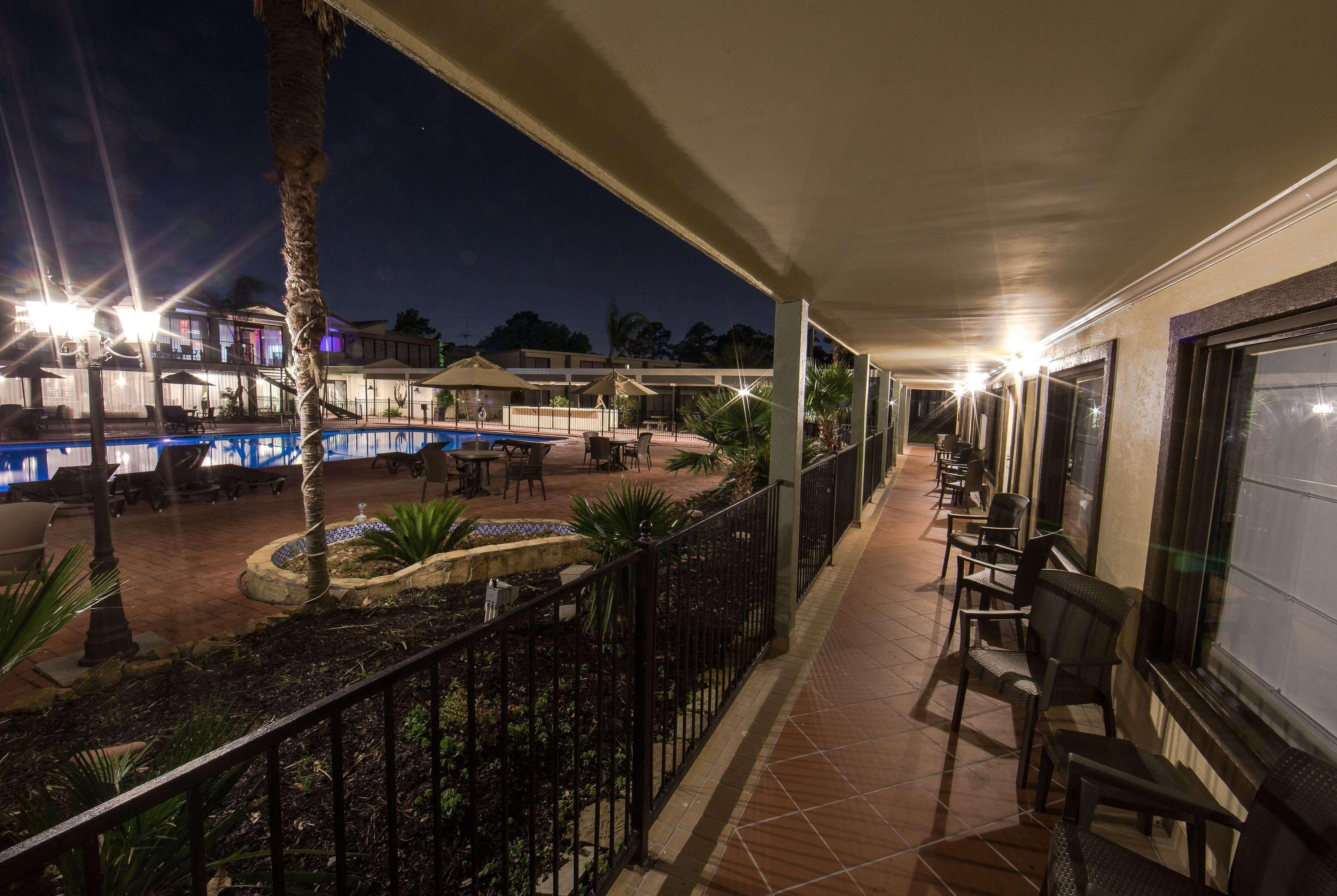Ramada By Wyndham Houston Intercontinental Airport East Hotel Humble Exterior photo