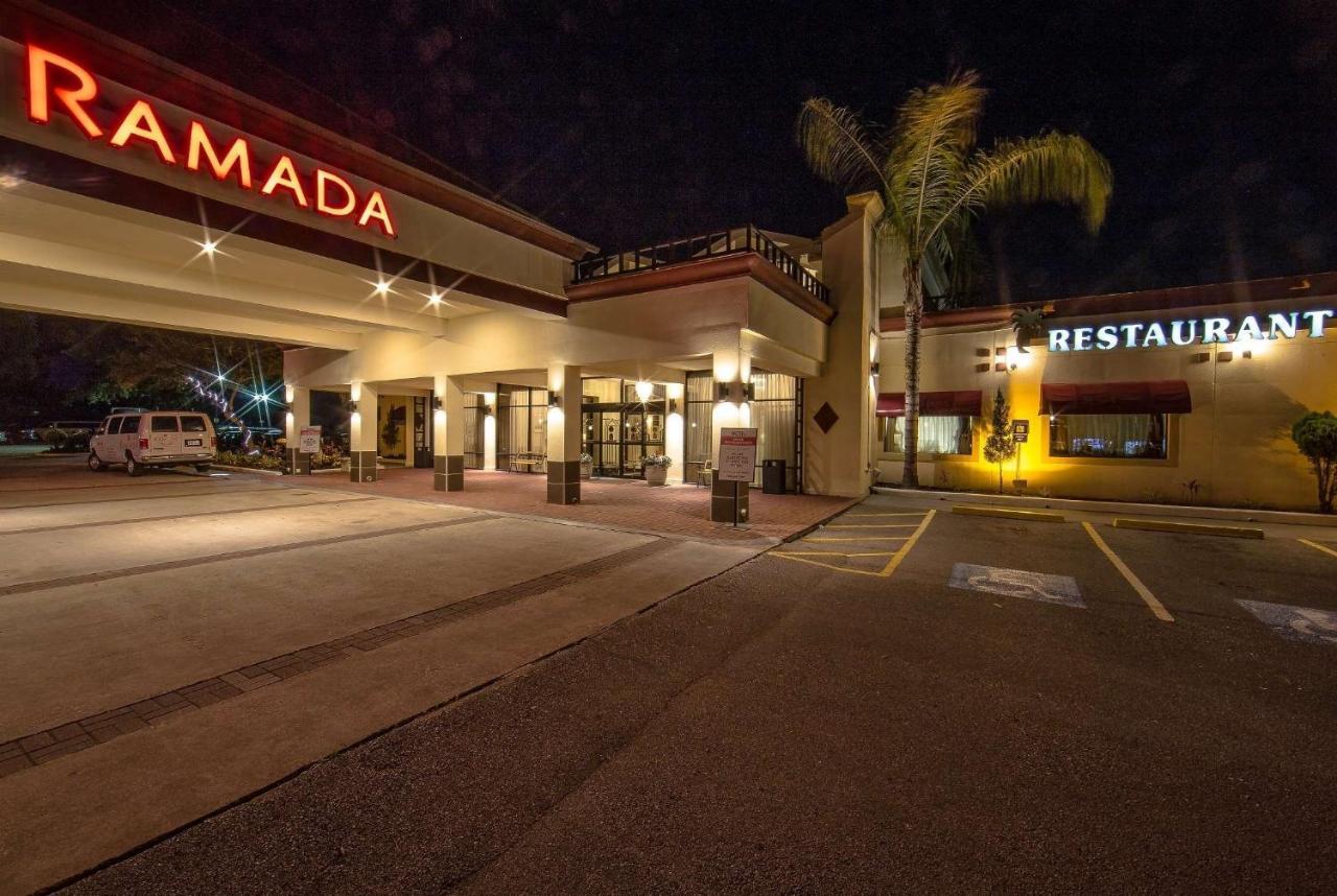 Ramada By Wyndham Houston Intercontinental Airport East Hotel Humble Exterior photo