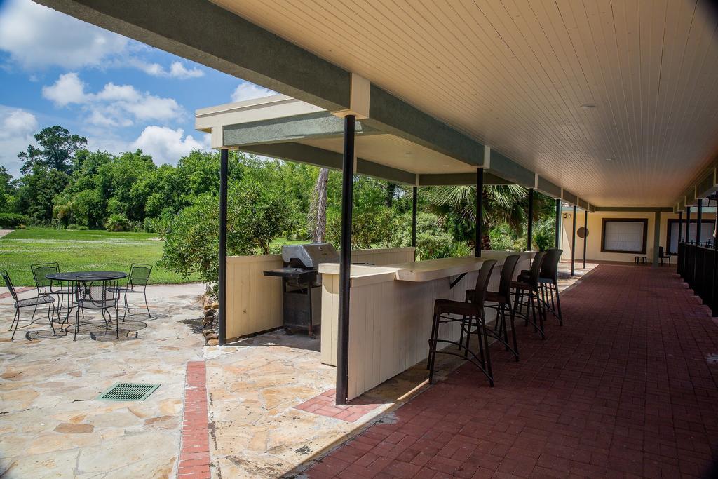 Ramada By Wyndham Houston Intercontinental Airport East Hotel Humble Exterior photo